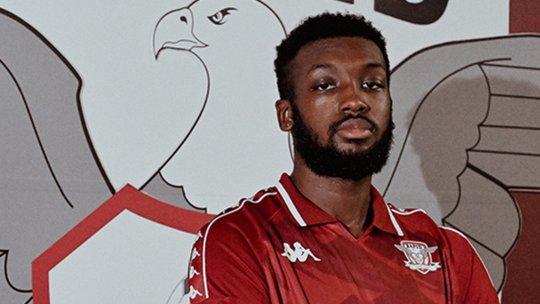 Suporterii Rapidului nu mai rezistă: ”Rică Răducanu are mai multe goluri decât ăsta!” / ”Nenea Șucu, ia, tată, lecții!”