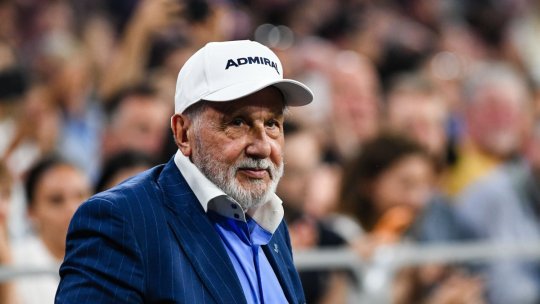 Ilie Năstase, ”lovitură înșelătoare” ca în vremurile bune, la Wimbledon. Fanii au izbucnit în râs