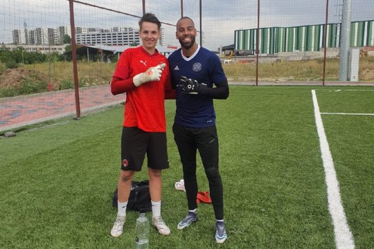 Antrenorul român care l-a pregătit pe Devis Epassy: ”E un portar senzațional, 100% va fi titular la Dinamo”. Care sunt punctele sale forte