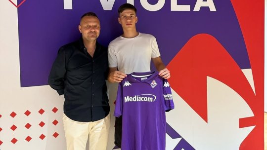 OFICIAL | Îi calcă pe urme lui Mutu! Fotbalistul român care a semnat cu Fiorentina