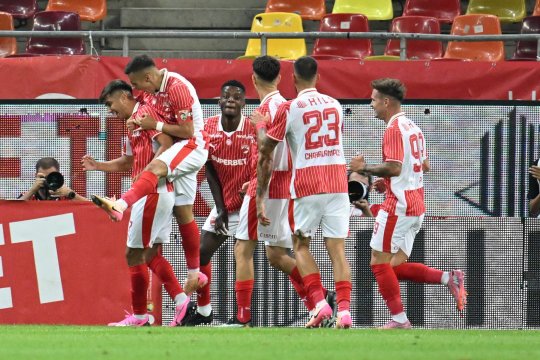 Dinamo - FCSB 4-3. Derby de senzație pe Arena Națională! Gazdele au rupt ”blestemul” și și-au învins marea rivală în SuperLiga după mai bine de 5 ani
