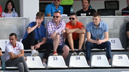 Arta de a nu plăti salariile. Patronul din SuperLigă care îi ducea pe jucători ”cu zăhărelul”: ”Era profesor. Discutam despre Hitler”