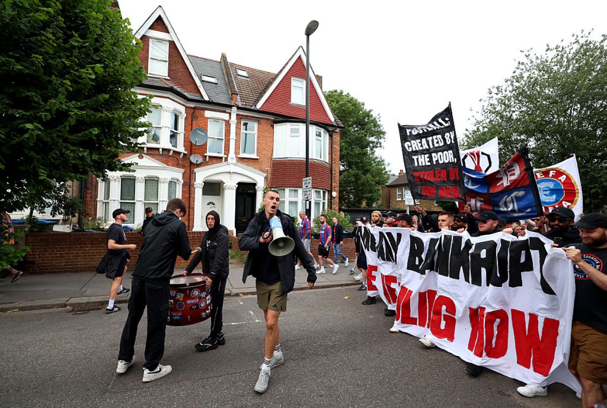 Protestele declanșate de fanii lui Crystal Palace la adresa UEFA au fost în zadar