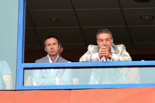”E catastrofă finală la FCSB, echipa e terminată. Trebuie dați afară Charalambous, MM, Gigi Becali și toată familia lui! Să își pună limbricii să conducă”