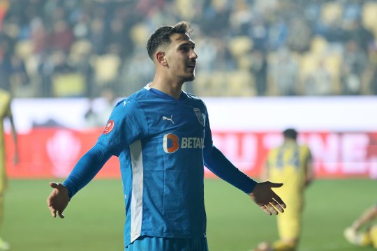 Detaliile transferului lui Jovan Markovic la rivala din SuperLiga. Cu ce rămâne Universitatea Craiova după ce și-a pus speranța în atacant