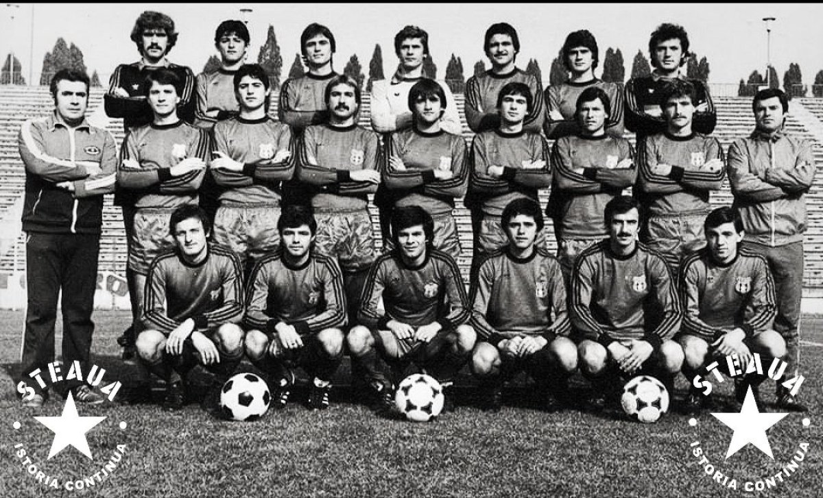 Constantin Cernăianu (primul din stânga, pe rândul de mijloc) a fost demis în vara lui 1983, după ce a terminat pe 5 cu Steaua