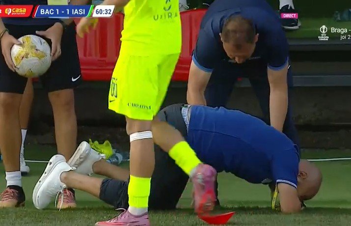Toni s-a prăbușit pe marginea terenului