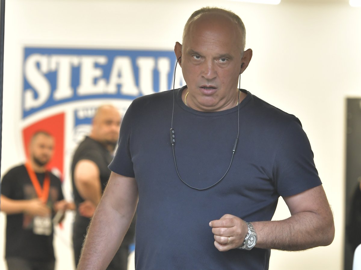 Florin Prunea la meciul de fotbal dintre Legende Steaua Bucuresti si Legende Romania