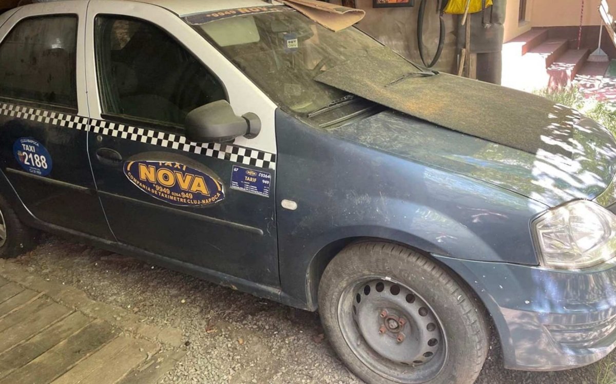O Dacia Logan scoasă la licitație de ANAF Cluj a stârnit un val de comentarii
