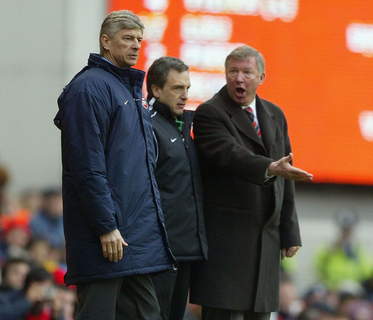 Wenger și Ferguson, în prim-planul rivalității Arsenal - United din acei ani