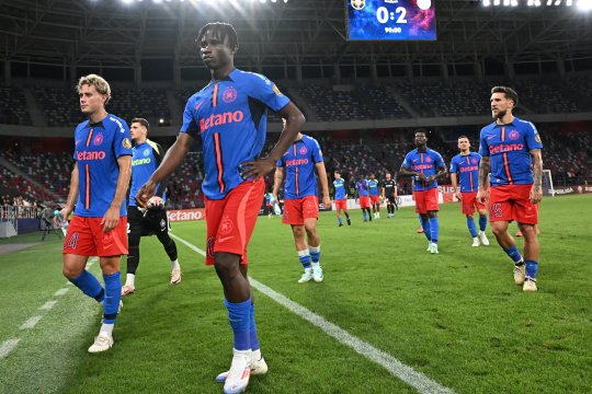 A plecat de la FCSB și a fost prezentat oficial la noua echipă