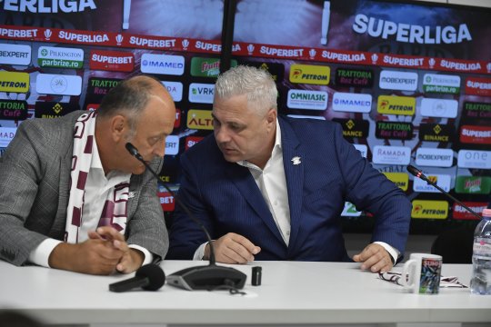 Ce sumă de bani trebuie să îi plătească Șumudică lui Șucu dacă o critică pe Rapid: ”Am semnat, doi ani sunt mucles!”