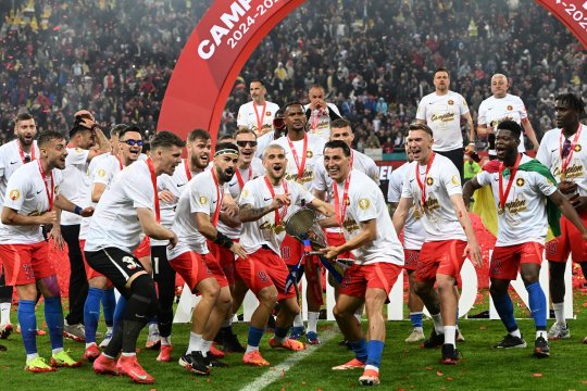 După ce i-a mai dat un ultimatum lui Alibec, Becali a anunțat despărțirea de alt jucător de la FCSB: ”E liber, i-am mai dat eu bani să plece”