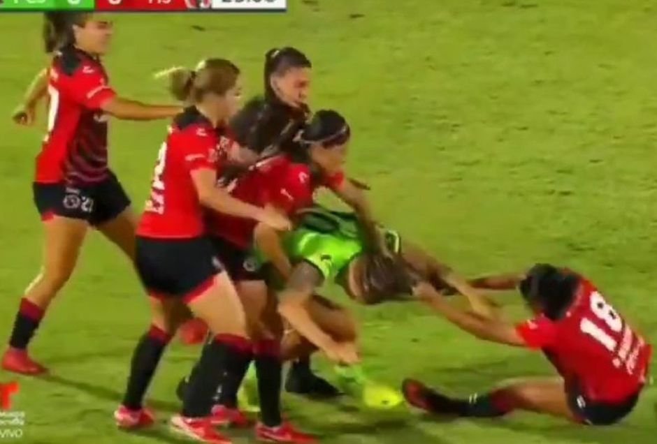 FC Juarez și Tijuana, bătaie pe terenul de fotbal