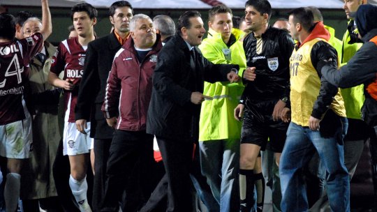 Cazul ”Bricheta”, premeditat pentru ca Rapid să piardă titlul? ”Arbitrii vorbeau în benzinărie, înainte de meci, chiar de chestia aia”