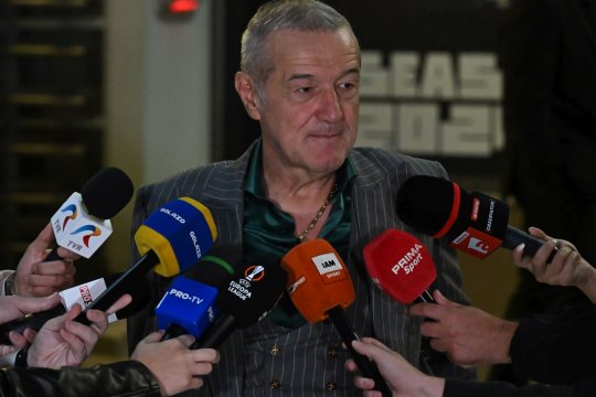 Acuzații de ”blat” la un meci al FCSB. Gigi Becali era în tribună, cu sufletul la gură
