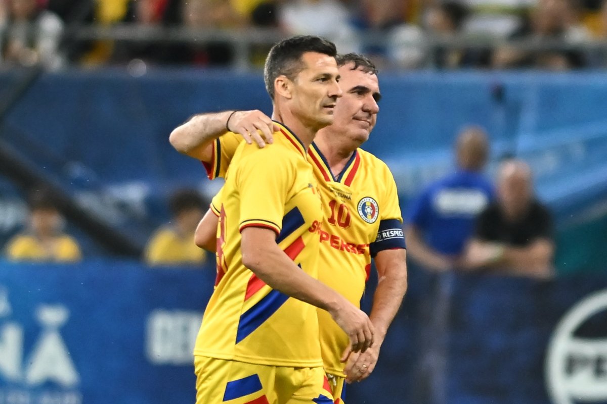 Costel Gâlcă și Gheorghe Hagi, foști colegi la echipa națională