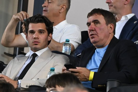 Ianis Hagi, încurcat de o hârtie semnată de Borussia Monchengladbach. Cum s-a lăsat păcălit