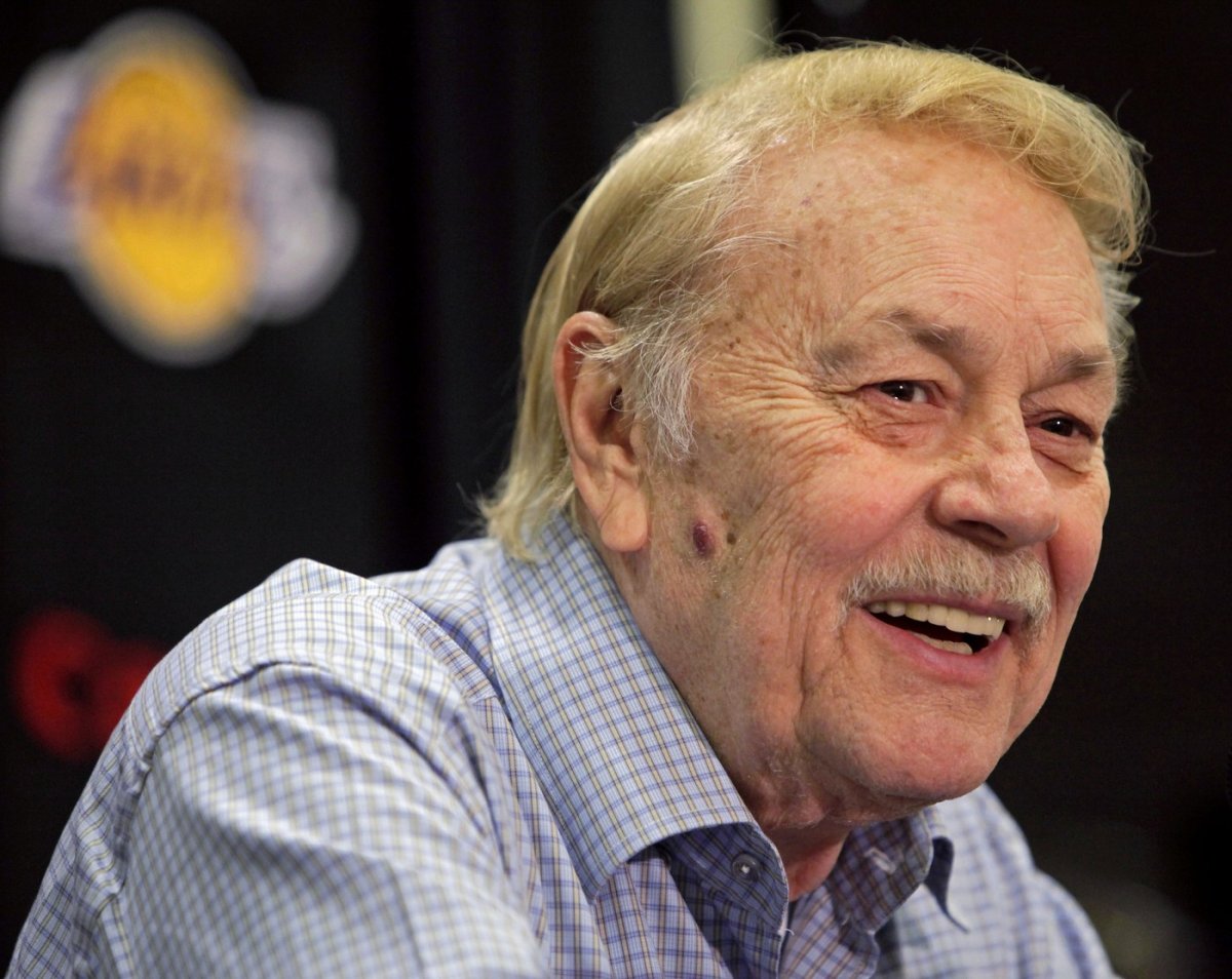 Jerry Buss a avut o avere de 38,3 miliarde de dolari
