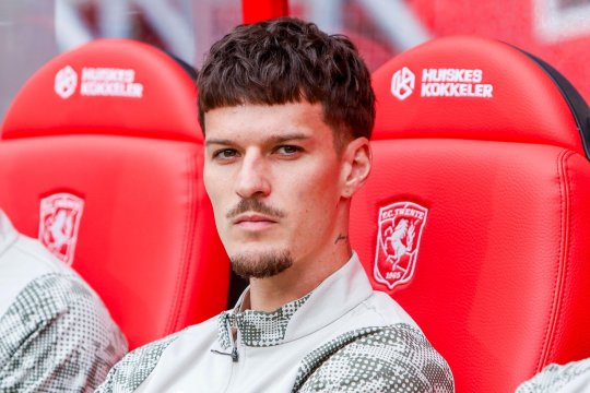 Ce fac stranierii români. Dennis Man poate debuta pentru PSV