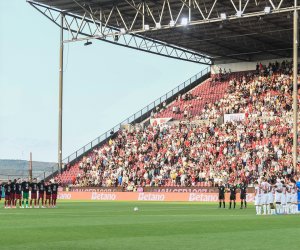 Dezvăluiri DEZGUSTĂTOARE de la CFR: 'Angajatul clubului a omorât pisica neagră găsită la stadion'. Petrescu se temea că echipa va pierde din cauza animalului