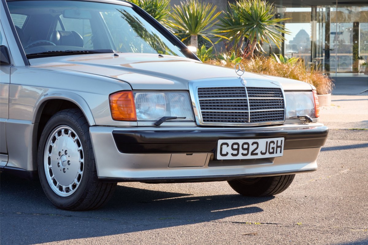 Mașina Mercedes care i-a aparținut lui Ayrton Senna între 1985 și 1987 are o poveste aparte
