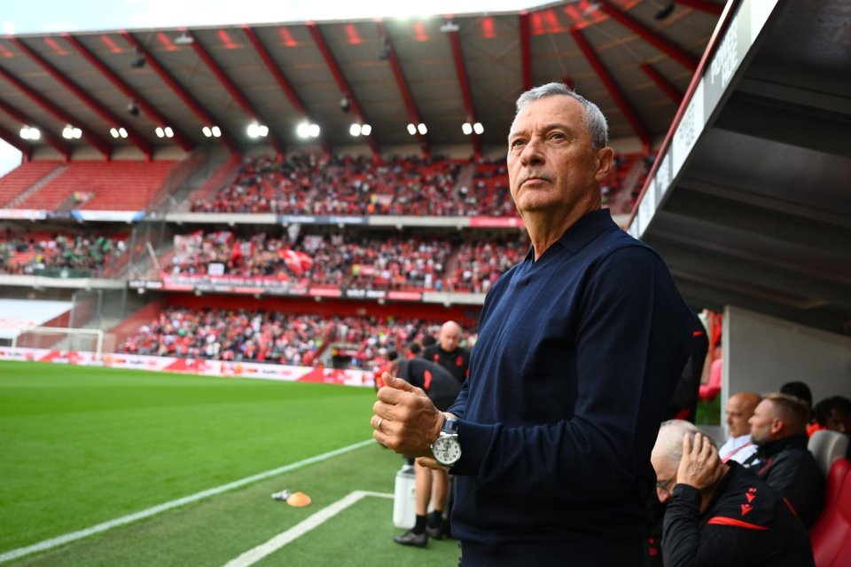 Mircea Rednic a stat doar 5 etape pe bancă la Standard Liege