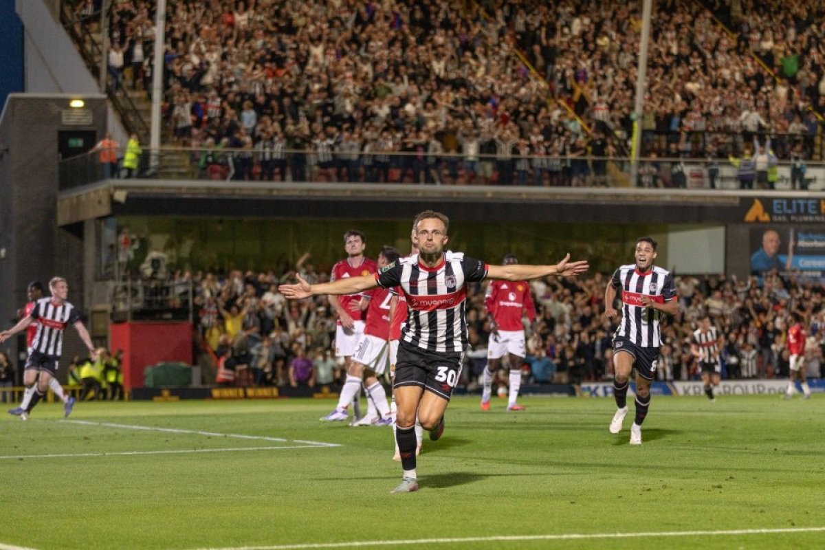 Grimsby Town a produs marea surpriză a turului doi al Cupei Ligii