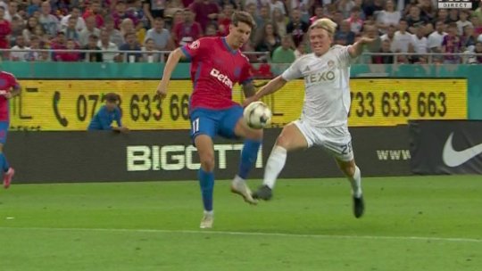 Fază controversată în FCSB - Aberdeen. Campioana României a primit penalty, iar un adversar a fost eliminat