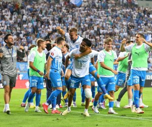 Comentatorul turc nu a mai rezistat! Ce a făcut imediat după al treilea gol al Craiovei