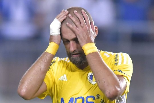 Gabi Tamaș, implicat într-un nou scandal? Ar fi fost aruncat în stradă după ce l-a ”înțepat” pe omul care i-a stricat relația prietenului său, Alexa