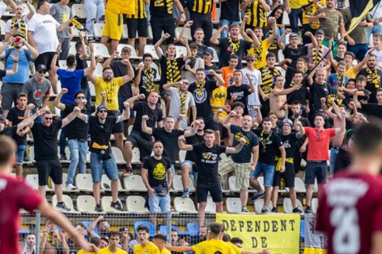 Încă o ”victimă” după FCU Craiova! Ce echipă a mai retrogradat forțat FRF