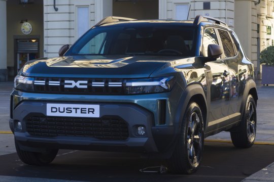 "O pereche de blugi buni sau un câine credincios". Un jurnalist britanic trage concluziile despre Dacia Duster 4x4 după ce a condus-o o lună