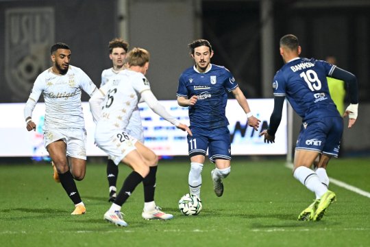 OFICIAL | Nu a stat mult timp pe tușă! Cu ce echipă a semnat Alexi Pitu