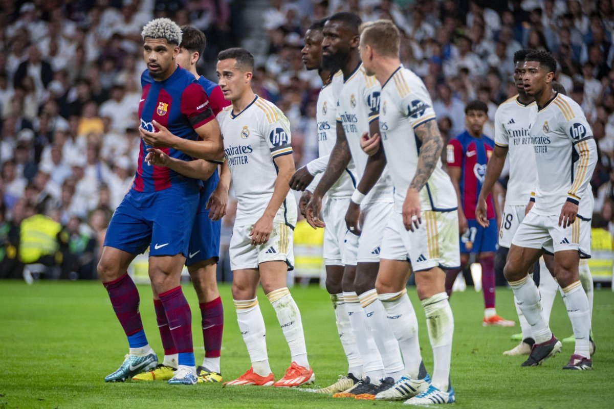 Ronald Araujo va fi noul căpitan al Barcelonei