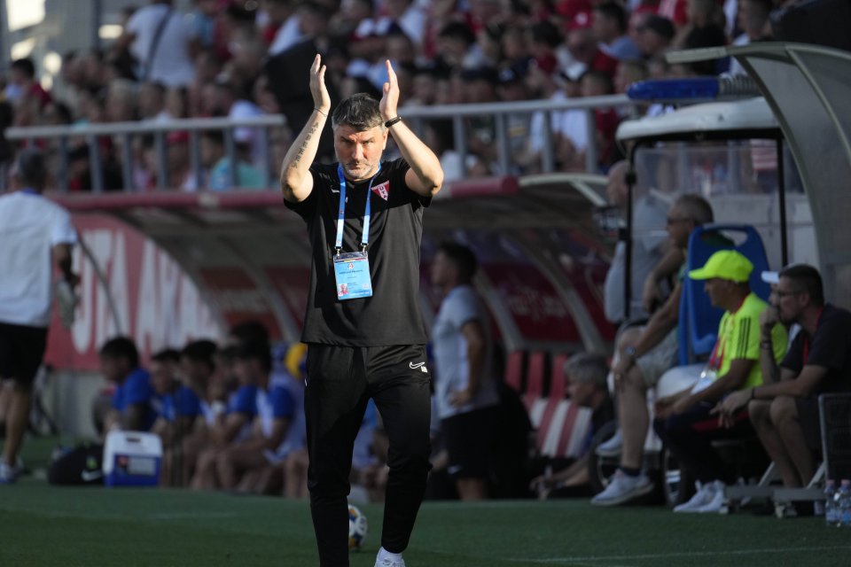 Adrian Mihalcea a semnat în această vară cu UTA Arad