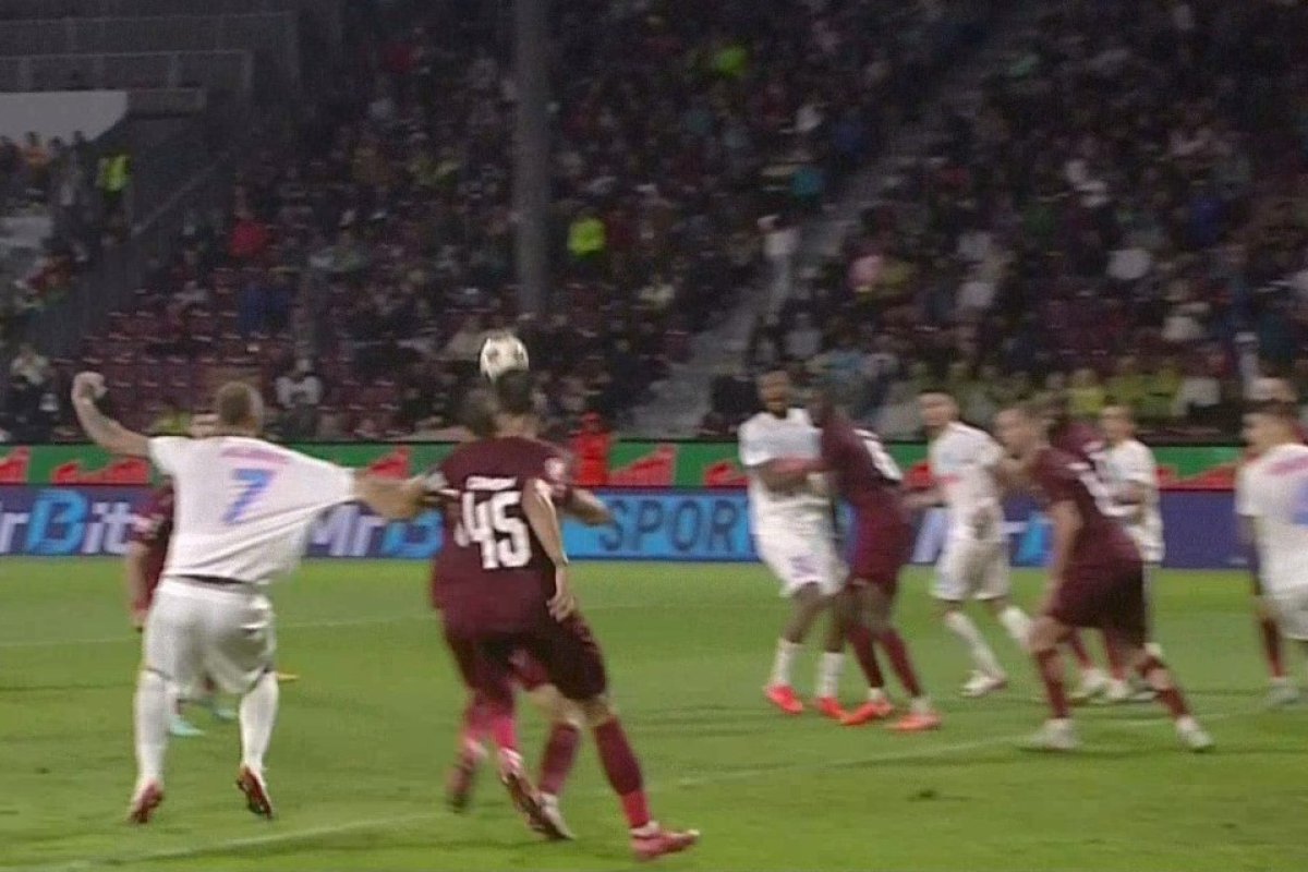 FCSB a solicitat două penalty-uri la Cluj. Alibec, tras de tricou clar în careu