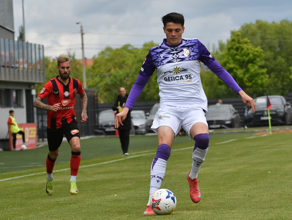 Mario Tudose (20 de ani), fundașul central de la FC Argeș