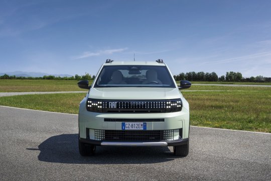 Trei motorizări, o legendă. FIAT lansează a treia versiune a modelului Grande Panda