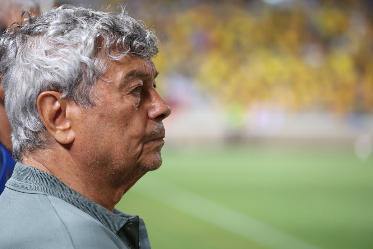 Mircea Lucescu are 12 meciuri pe banca naţionalei României în acest mandat