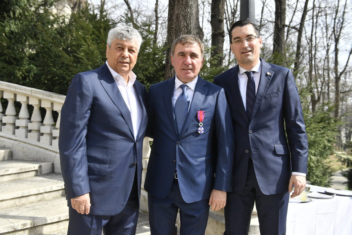 Mircea Lucescu a cerut o discuție cu șefii FRF! Selecționerul României este gata să facă un pas în spate: ”Pentru Gheorghe Hagi m-aș da la o parte”