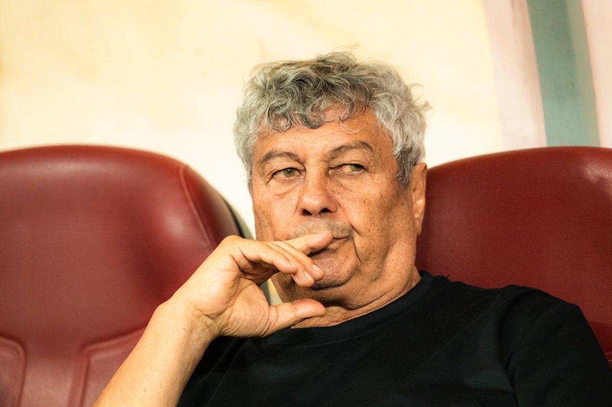 Mircea Lucescu a fost aspru criticat după egalul cu Cipru