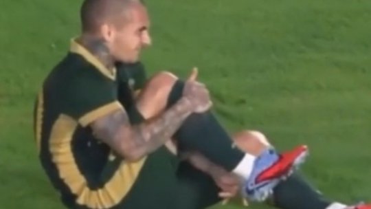 Alexandru Mitriță s-a accidentat! Fotbalistul român a fost scos cu targa în prima repriză