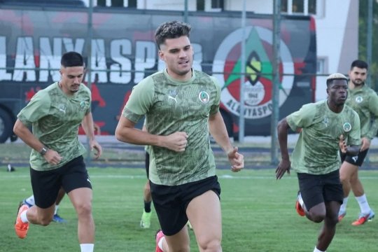 Ianis Hagi a debutat la noua echipă! Cum s-a descurcat internaționalul român