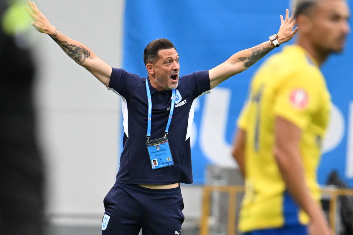 Mirel Rădoi, demolat după manifestările nervoase de la meciul cu Farul: ”Crizatul se dezlănțuie. Se rupe lanțul de iubire”