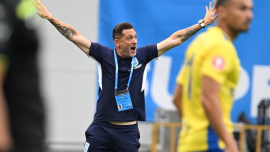 Mirel Rădoi, ”demolat” după manifestările nervoase de la meciul cu Farul: ”Crizatul se dezlănțuie. Se rupe lanțul de iubire”