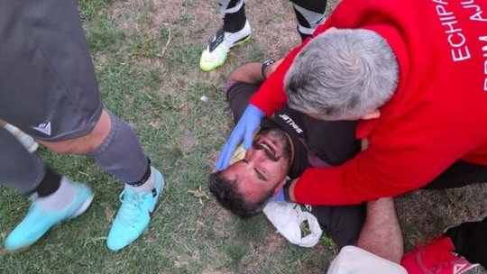 Arbitru bătut zdravăn în fotbalul românesc! Agresorul l-a strâns de gât și l-a lovit fără milă. Se ia în calcul desființarea echipei