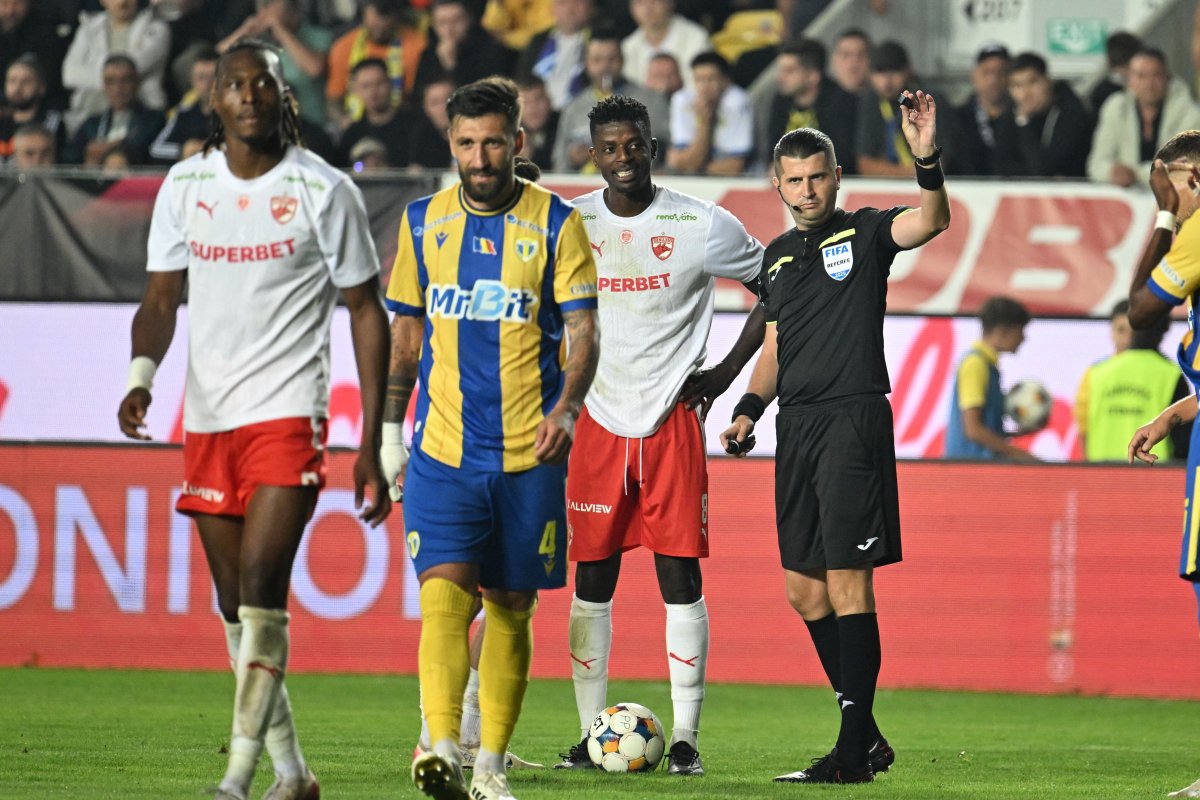 Andrei Chivulete are 295 de meciuri arbitrate în toate competițiile