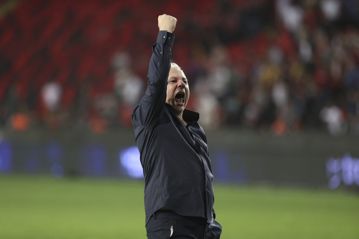 Marius Șumudică a petrecut alături de o parte din foștii lui fotbaliști