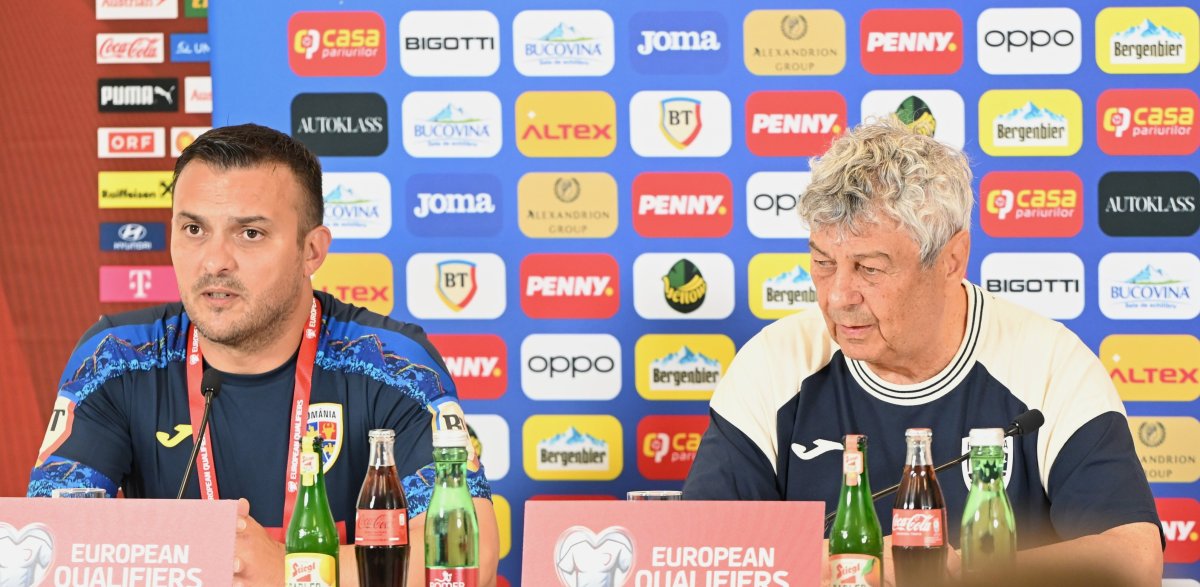 Mircea Lucescu (dreapta, alături de ofițerul de presă Cătălin Popescu) a fost contestat vehement după 0-3 cu Canada și 2-2 în Cipru